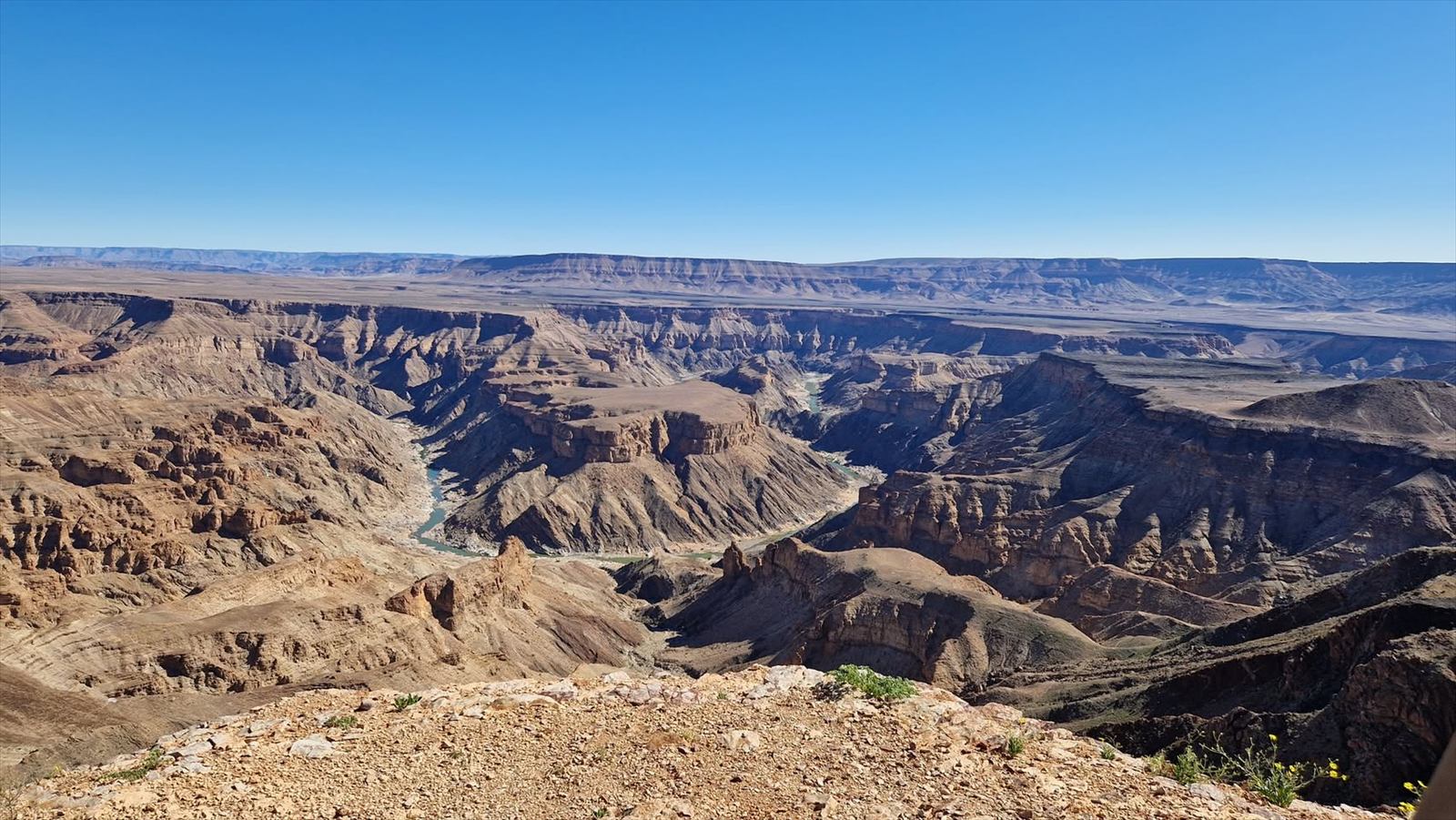 Titulní fotografie ke článku Botswana, JAR, Namibie, Zimbabwe – červen 2025, den 14–15